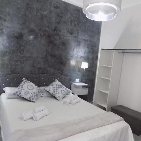 Casa Sanabria Hotel บารี ภายนอก รูปภาพ