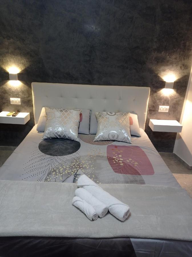 Casa Sanabria Hotel บารี ภายนอก รูปภาพ