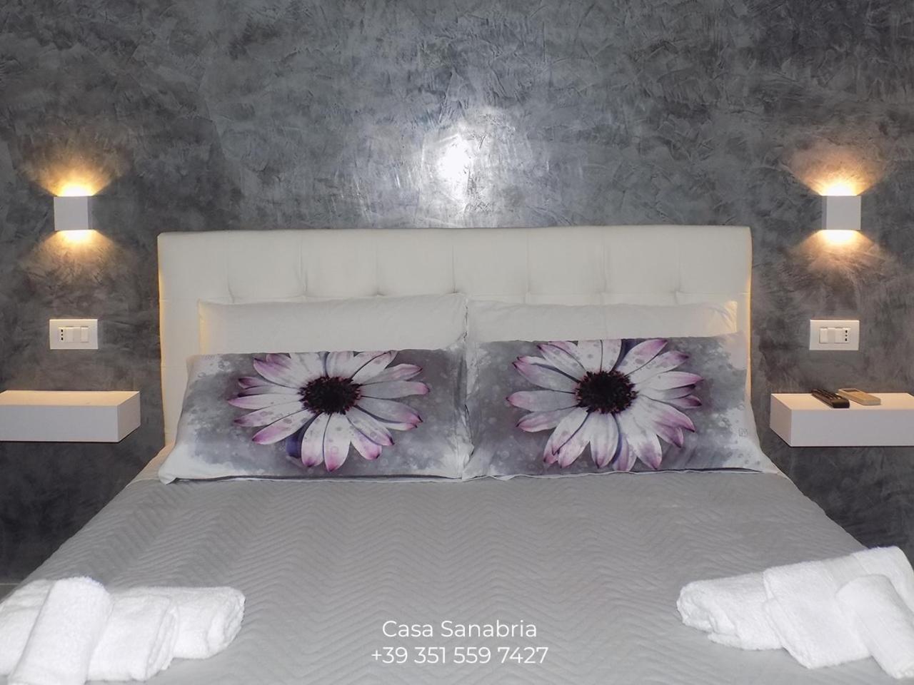 Casa Sanabria Hotel บารี ภายนอก รูปภาพ